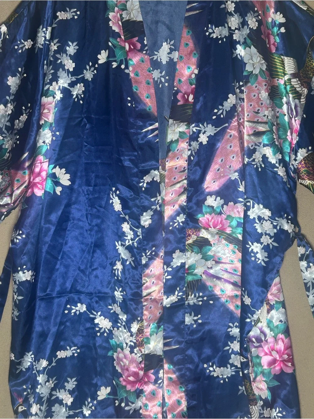 Plus size Kimono-Style Robe Floral with beautiful peacocks. Satin material 1X2X